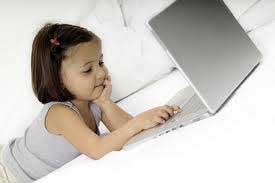 memonitor kegiatan online anak