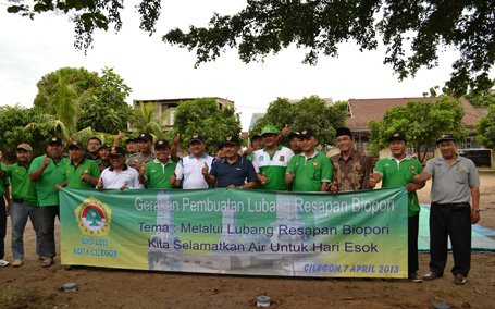 pembuatan lubang biopori
