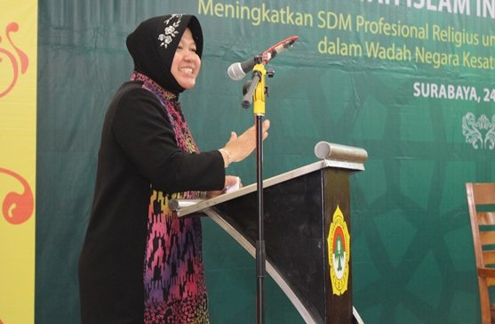 walikota tri rismaharini