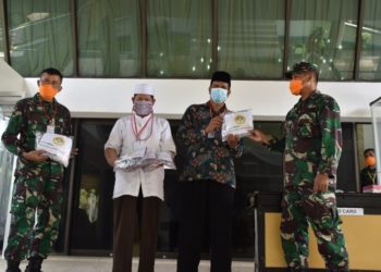 Cegah Penyebaran Covid-19 LDII Sulsel Bagikan Masker Pengguna Jalan