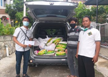 Kembangkan Solidaritas, LDII Bagikan Paket Sembako dari Rumah ke Rumah