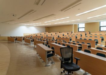 Pendidikan Akademik Vs Vokasi