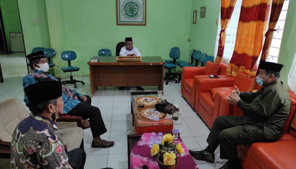 Pengurus LDII bersama Ketua Umum MUI Lampung