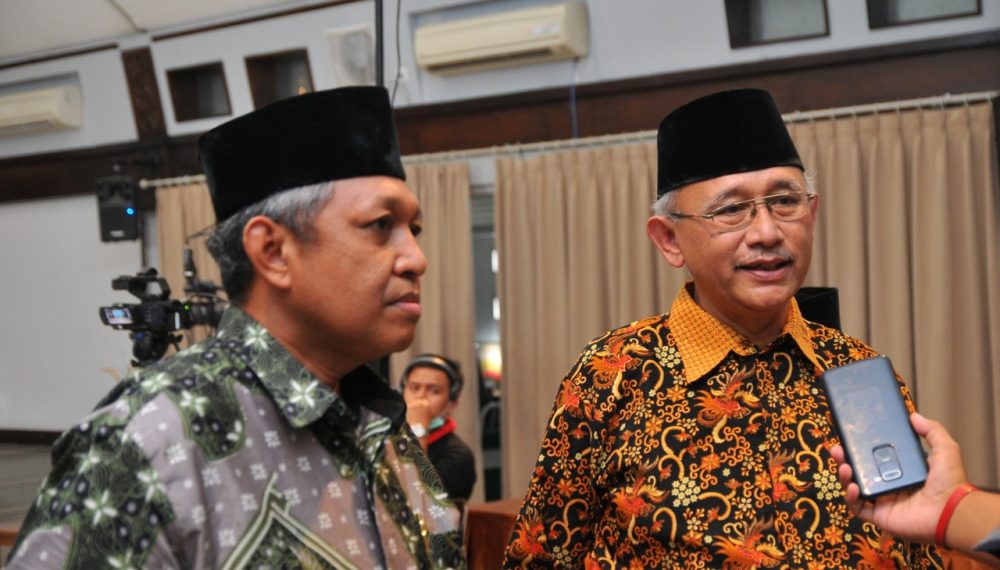 H. Basseng Muin dan Pj Ketum Chriswanto Santoso pada acara peluncuran website pondokkarakter.com
