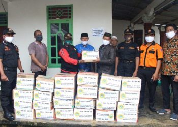 LDII Pasir Sakti Salurkan Bantuan Korban Angin Puting Beliung