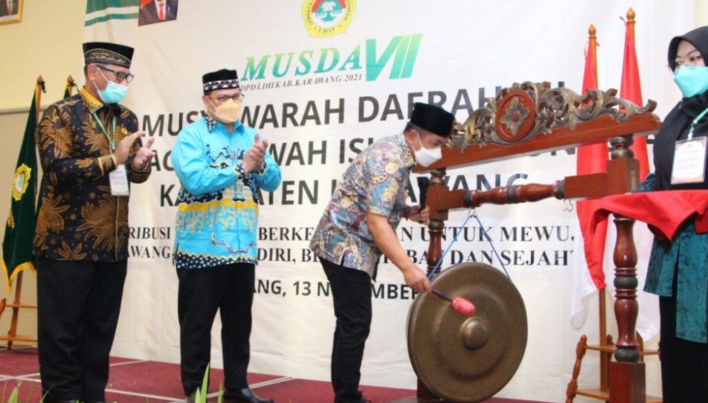 Wakil Bupati Karawang hadir dalam Musda VII LDII Karawang. Foto: LINES.