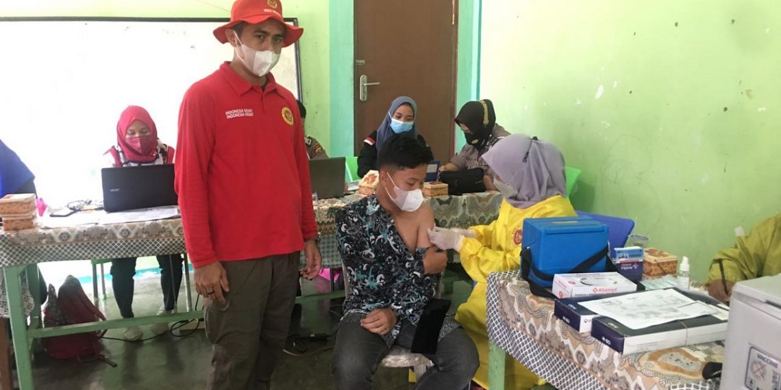 BIN Vaksinasi Santri Ponpes di Lampung Tengah. Foto: Kiriman Daerah.