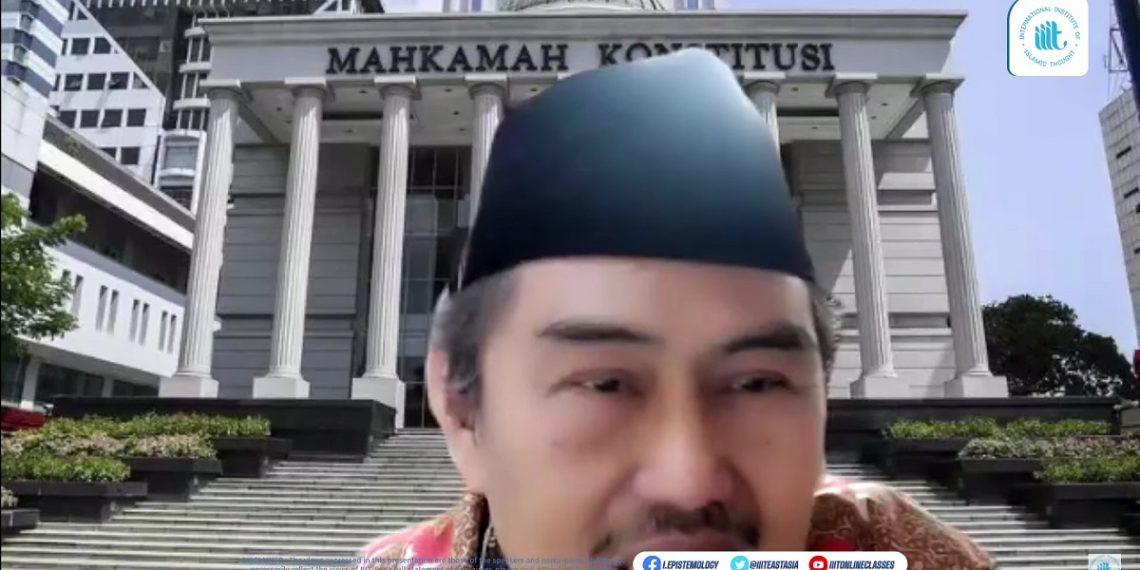 Prof. Jimly Asshidiqie menjadi narasumber Webinar Kontribusi Cendekiawan Muslim di Asia Tenggara. Foto: tangkapan layar.