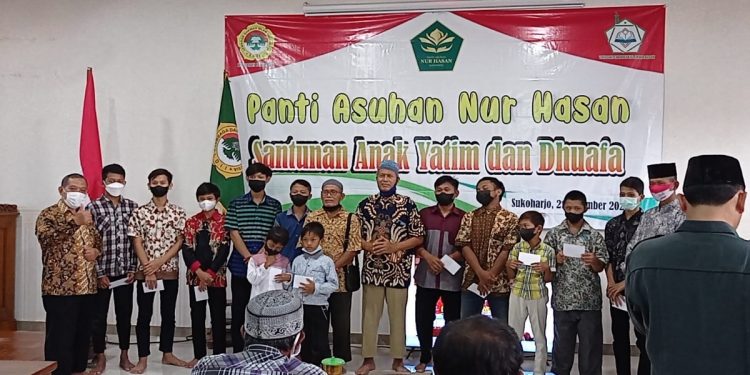 Program tersebut telah menjadi agenda rutin LDII Sukoharjo dalam membantu warga kurang mampu melalui dukungan dari pengusaha, donatur serta pemerintah. Foto: Kiriman Daerah.