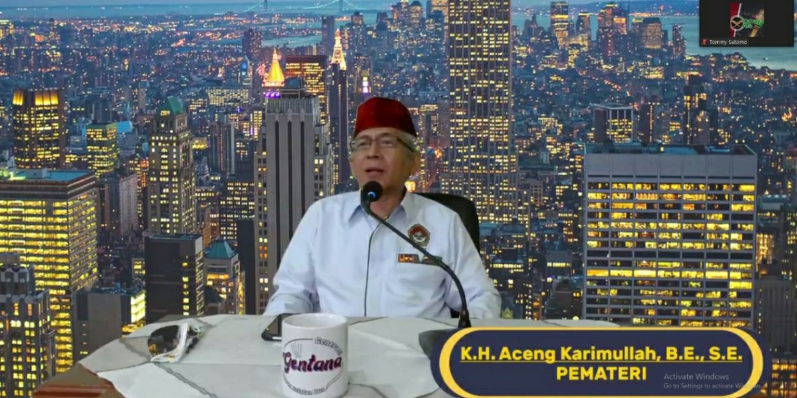 KH Aceng tampil sebagai pemateri pengajian pemuda LDII. Foto: Kiriman Daerah.