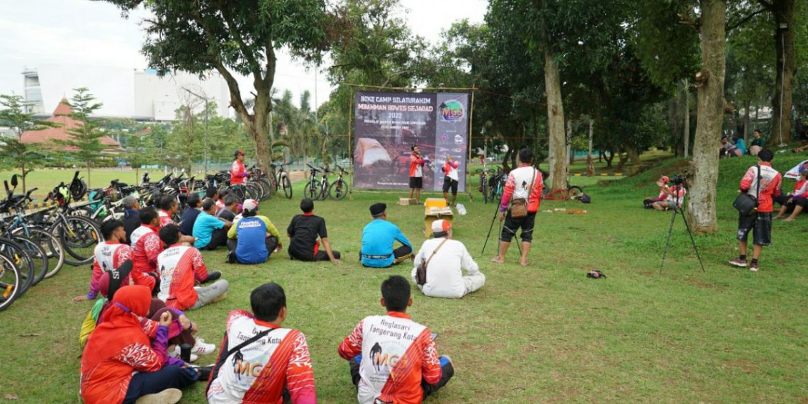 Komunitas MGS Bike Camp menggelar pertemuan di Sawangan, Depok. Foto: LINES.