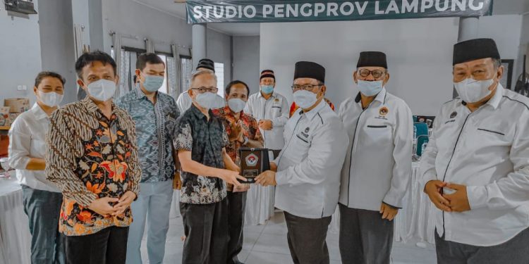 Pengurus Gereja Advent dan jajaran pengurus LDII Lampung sepakat untuk rukun kompak dalam naungan FKUB. (16/2). Foto: LINES Lampung.