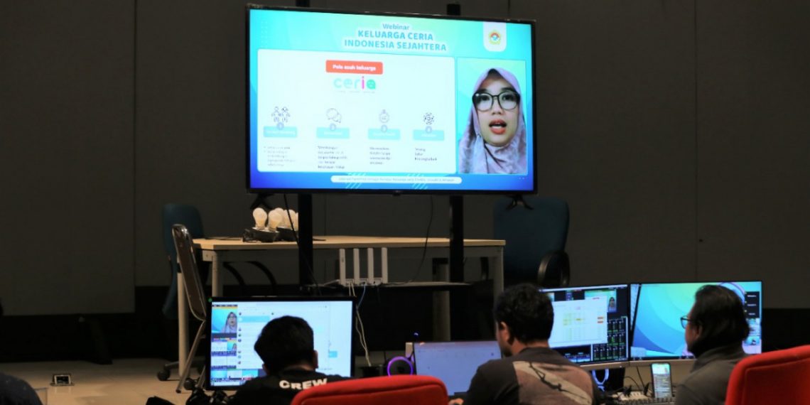 Webinar Keluarga Ceria Kolaborasi LDII dan BSI, Minggu (27/3) lalu. Foto: LINES.