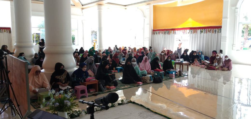 Aliansi Masyarakat Adat Bolaang Mongondow Raya (Amabom Raya) bersilaturahmi sekaligus mengikuti pengajian umum DPD LDII Kotamobagu. Foto: Kontributor LINES.