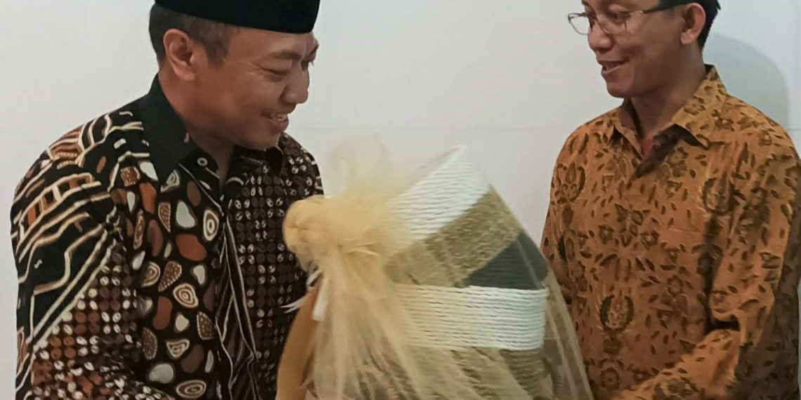 UD dan BMT Kerjasama dengan BSI. Foto: LINES.