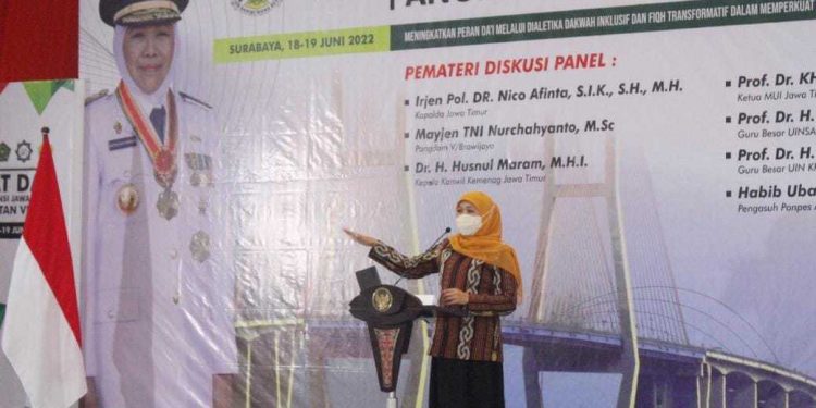 Khofifah mengapresiasi pelaksanaan Diklat Dai LDII Jawa Timur. Foto: LINES Jatim.