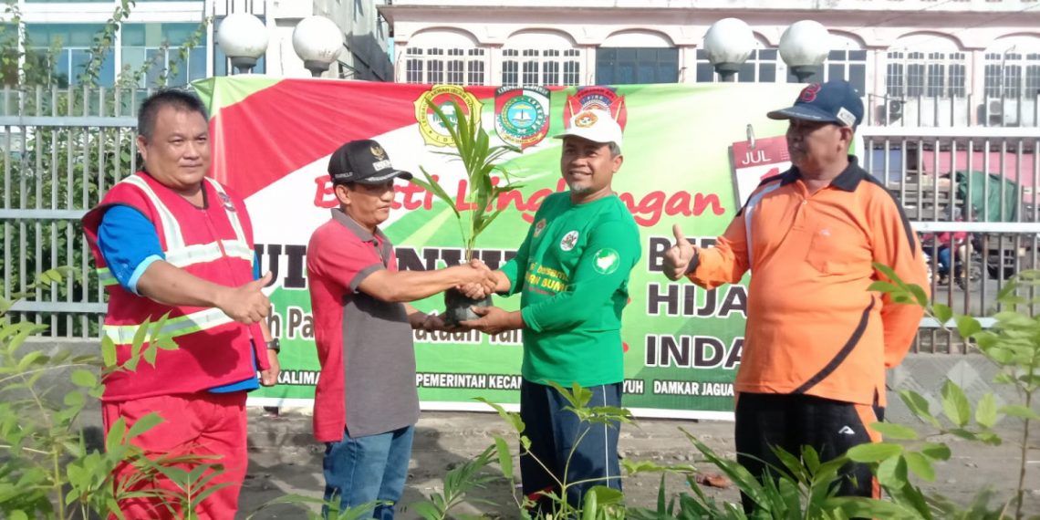 "Aksi berupa kerja konkrit ini kami kami tujukan agar Kota Sui Pinyuh menjadi wilayah yang bersih, hijau dan indah," kata Susanto, Ketua LDII Kalbar.