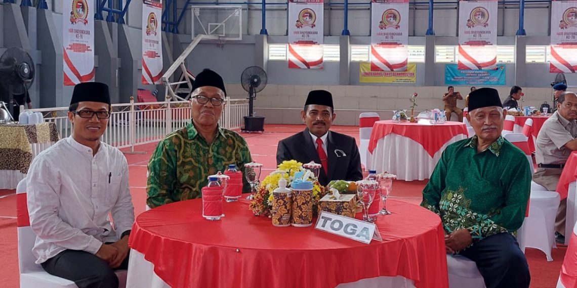 Ketua LDII Bojonegoro, Edi Arto menghadiri undangan Kapolres Bojonegoro, AKBP Muhammad untuk bergabung dalam peringatan upacara Hari Ulang Tahun ke-76 (HUT) Bhayangkara. Foto: LINES.