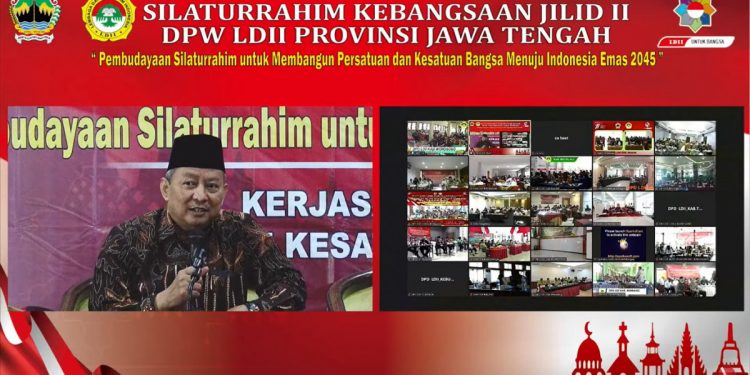 Ketua Dewan Masjid Indonesia (DMI) Jawa Tengah (Jateng) KH. Ahmad Rofiq di Webinar Kebangsaan LDII Jateng. Foto: LINES.