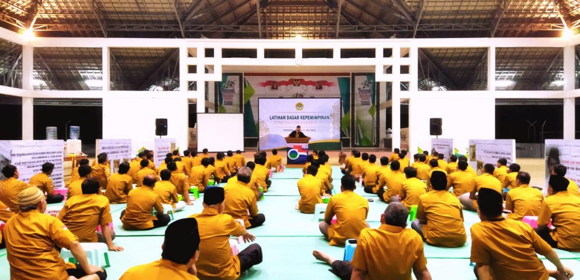 Generasi muda LDII Kediri mengikuti latihan dasar kepemimpinan. Foto: LINES.