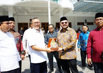 Mendag Zulkifli Hasan Beri Motivasi Wirausaha Santri Ponpes Budi Utomo