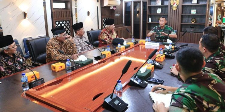 Dalam pertemuan itu, DPP LDII dan TNI AD menemukan titik temu dalam kerja sama ketahanan pangan dan bela negara. Foto: LINES.