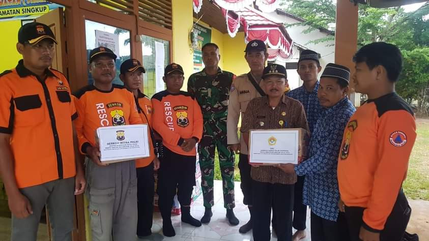 Bantuan sosial korban banjir merupakan hasil gotong royong dari seluruh warga LDII Singkup. Foto: LINES.