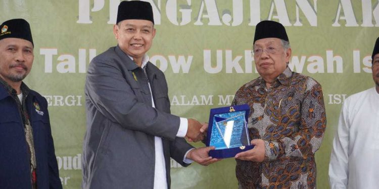 LDII Malang menggelar pengajian akbar yang mengundang guru besar UIN Malang. Foto: LINES.
