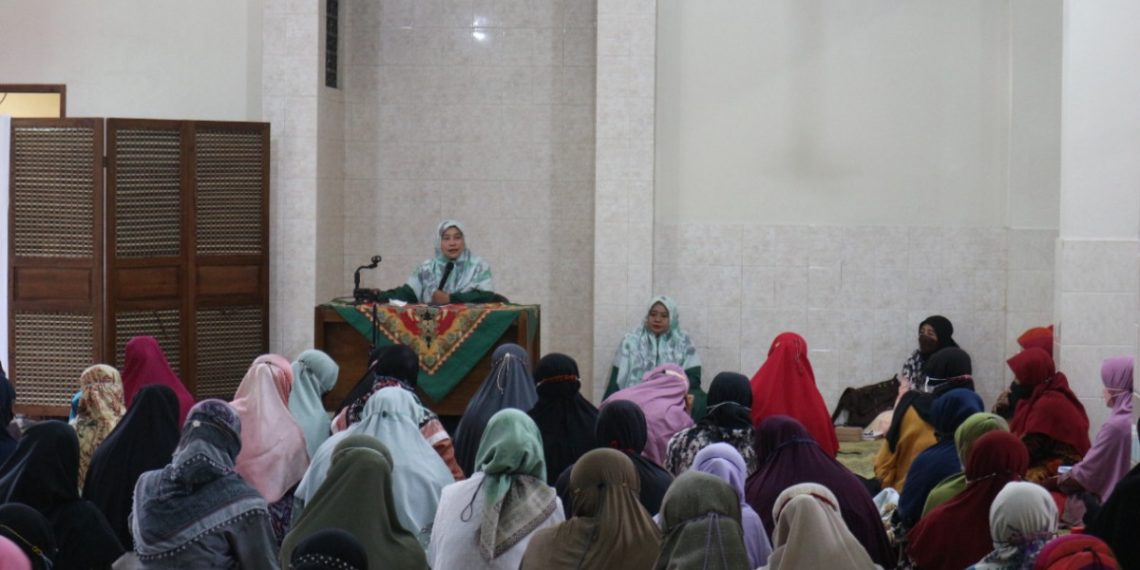 LDII Banguntapan dan Kotagede menggelar pengajian akbar wanita. Foto: LINES.