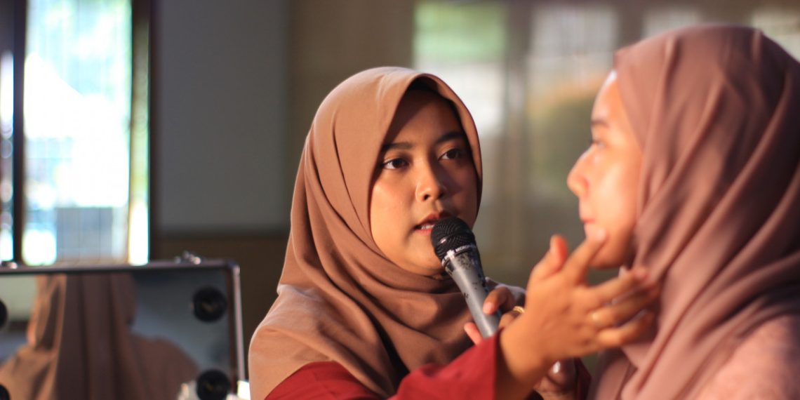 Remaja Putri LDII Jakarta Selatan menggelar kelas makeup dan busana syar'i. Foto: LINES.