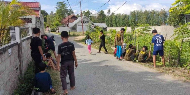 DPD LDII Kabupaten Sigi, menghelat penghijauan yang dilaksanakan di Desa Kalukubula, Kecamatan Sigi Biromaru, Kabupaten Sigi, Sulawesi Tengah, pada Sabtu (4/12). Foto: LINES.