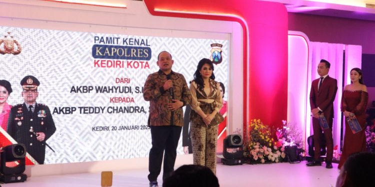 AKBP Teddy Chandra Kapolres Kediri Kota yang baru menggantikan AKBP Wahyudi. Foto: LINES.