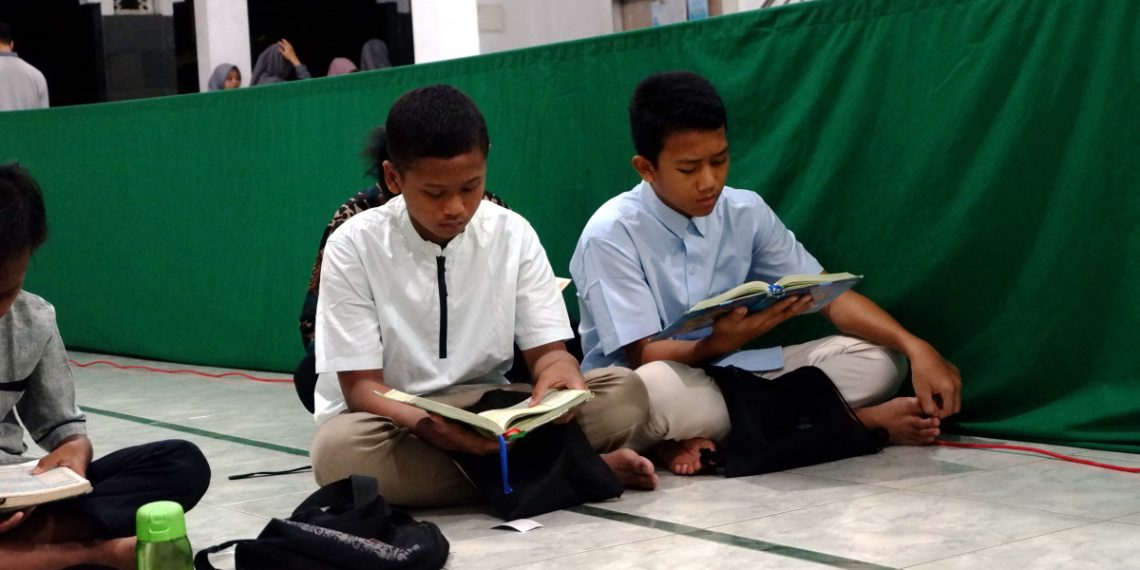 Pimpinan Cabang (PC) LDII Andara, menghelat pengajian akhir tahun yang bertema “Asmara Membara: Asik Semalam Bersama Muda-Mudi Andara” pada Sabtu (31/12) kemarin. Foto: LINES.