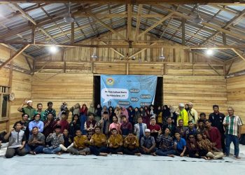 Keceriaan Sunyi Tahun Baru di Musholla Perkebunan Sawit