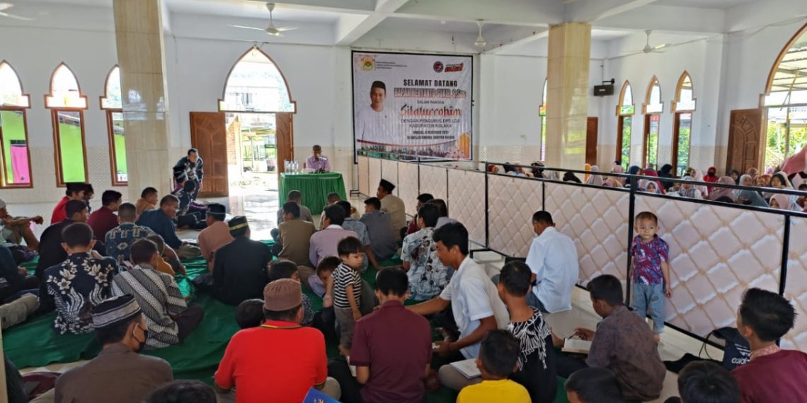 Sekira 500 pemuda-pemudi Kabupaten Kolaka mengikuti sosialisasi kewirausahaan yang diselenggarakan DPD LDII Kolaka berkolaborasi dengan Himpunan Pengusaha Tolaki Indonesia (HIPTI). Foto: LINES.