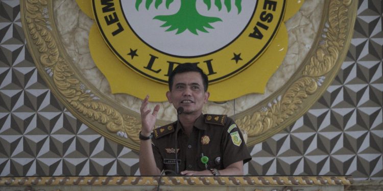 Kejaksaan Negeri (Kejari) Kabupaten Malang berkolaborasi dengan DPD LDII setempat, mengadakan penyuluhan hukum untuk warga dan santri Pondok Pesantren Pelajar dan Mahasiswa (PPPM) Roudlotul Jannah. Foto: LINES.