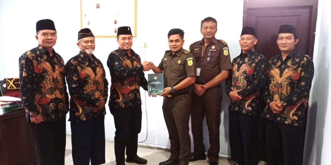 DPD LDII Wonogiri beraudensi dengan Kejaksaan Negeri (Kejari), pada Kamis (16/2). Foto: LINES.