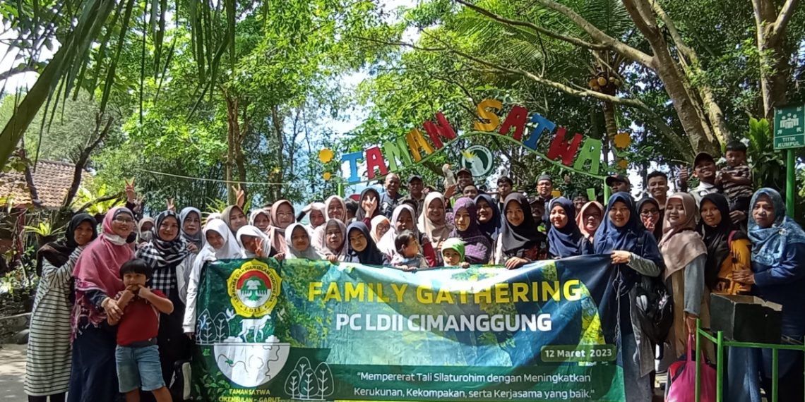 Beberapa hari menjelang bulan suci Ramadan, Pimpinan Cabang (PC) LDII Cimanggung menggelar family gathering bertajuk “Memperat Tali Silaturahim dengan Meningkatkan Kerukunan, Kekompakkan, dan Kerjasama yang Baik”. Foto: LINES.