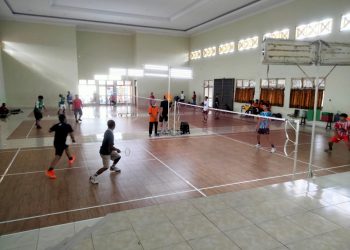 Jaga Kebugaran, LDII Condongcatur Helat Badminton Bersama Warga