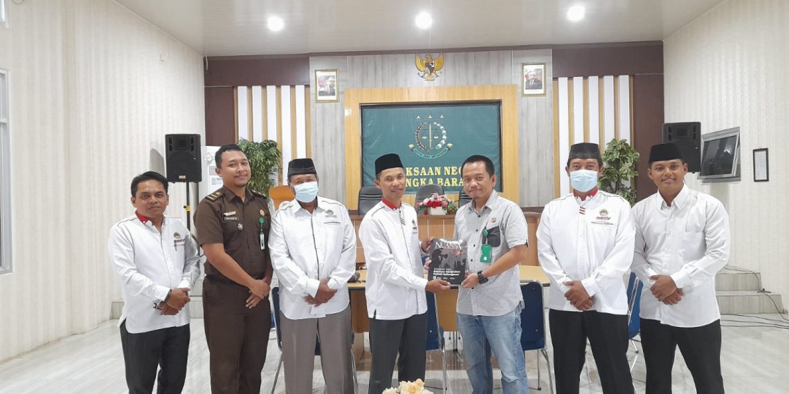 DPD LDII Bangka Barat beraudiensi dengan Kejaksaan Negeri (Kejari) Bangka Barat (Babar), di Aula Kejari Babar, Bangka Belitung, pada Senin (3/4). Foto: LINES.