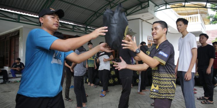 Bantuan Sembako Kapolri