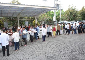 LDII Gresik Salurkan 1.450 Paket Bingkisan Bagi Anak Yatim Piatu dan Dhuafa