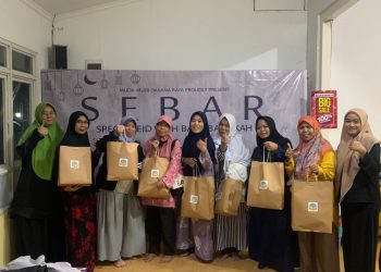 PAC LDII Kelurahan Bojong Nangka Bagikan Baju Barokah Berkonsep Distro