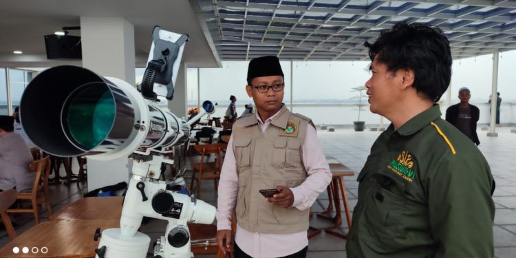 LDII Jambi ikut memantau hilal penentuan 1 Syawal. Foto: LINES.