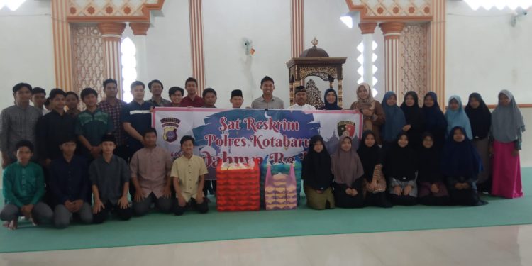 Satuan Reserse Kriminal (Satreskrim) Polres Kotabaru bersilaturahim ke Pondok Pesantren At-Taqwa binaan LDII pada Kamis (6/4). Foto: LINES.