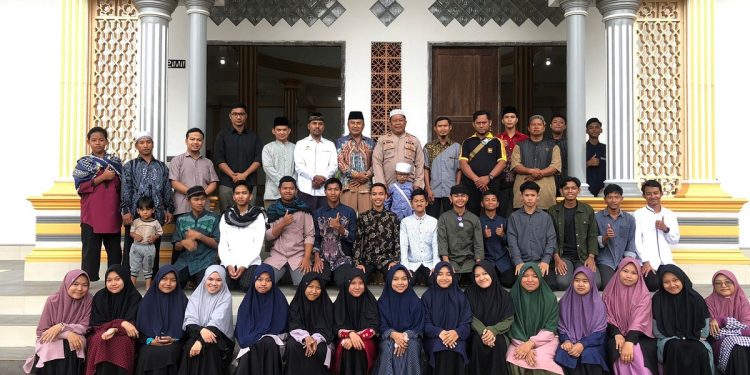 Polres Kotabaru dan Pondok Pesantren (Ponpes) At-Taqwa yang bernaung di bawah DPD LDII Kotabaru, Kalimantan Selatan. Foto: LINES.