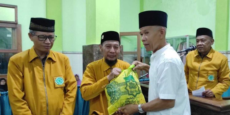 Ketua Umum MUI Pedan, Klaten mengadakan tarawih keliling dan silaturahim atau Tarhim di Masjid Khoirul Fatihin, Pedan, Klaten. Foto: LINES.