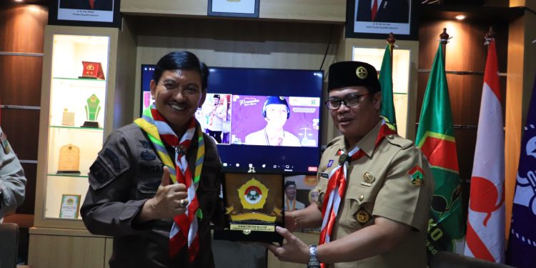 Satuan Komunitas Sekawan Persada Nusantara (Sako SPN) bekerja sama dengan Kejaksaan Agung Republik Indonesia menggelar Webinar Nasional ”Pramuka Melek Hukum”, pada Minggu (16/4). Foto: LINES.
