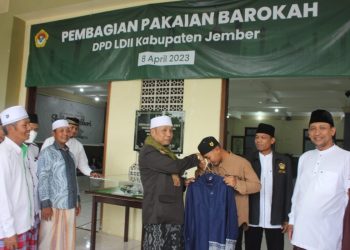 Waketum MUI Jember Apresiasi Pembagian Pakaian Barokah Warga LDII