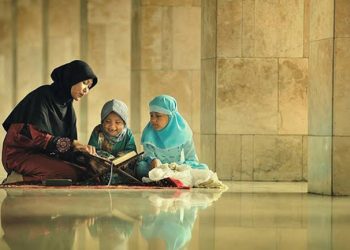 Pentingnya Mencari Ilmu dan Kewajiban Memiliki Ilmu